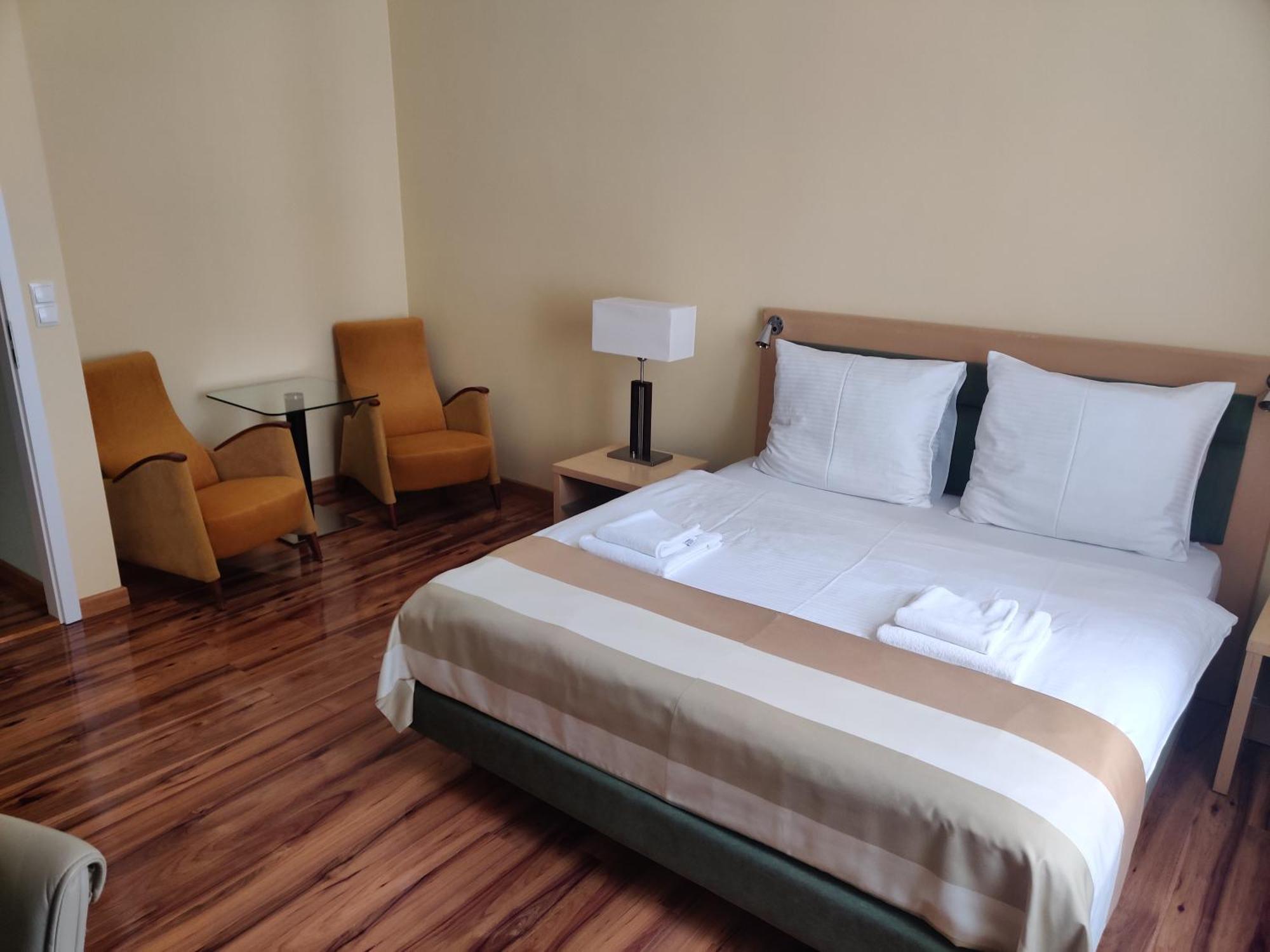 Apartamenty Tessa Jagiellonska Katowice Bagian luar foto